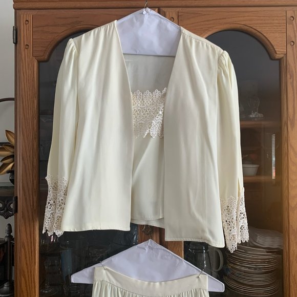 Custom Made Ensemble - Picture 7 of 16